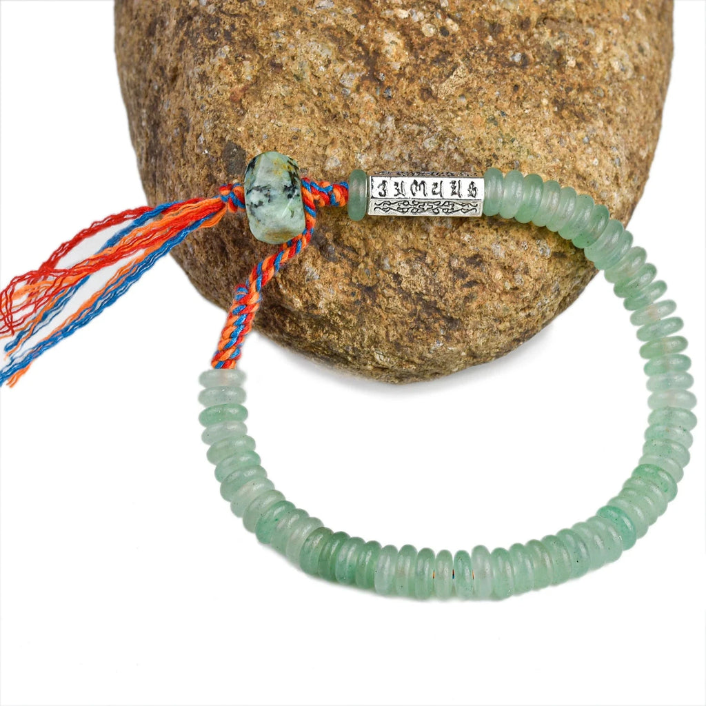 Tiibetiläinen buddhalainen rannekoru aventuriinista