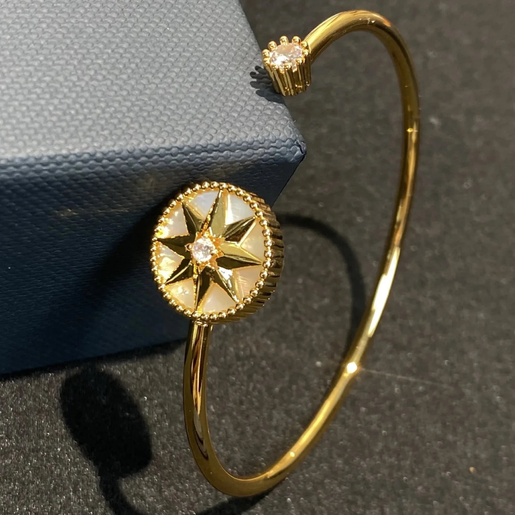 Kompassi Rannekoru Tuuliruusu