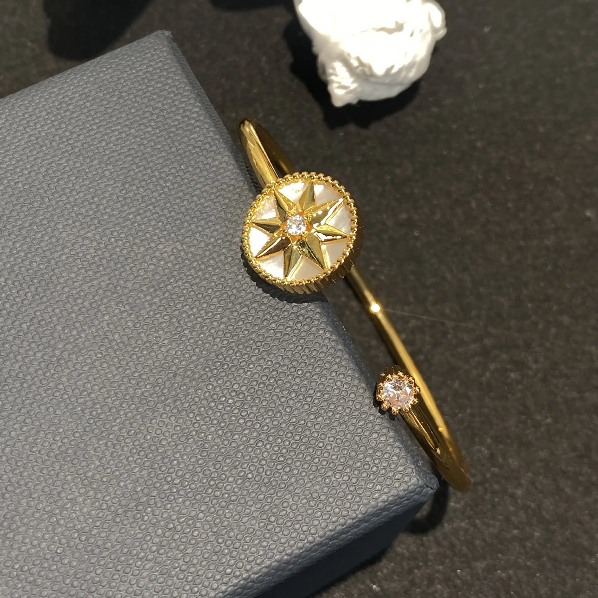 Kompassi Rannekoru Tuuliruusu