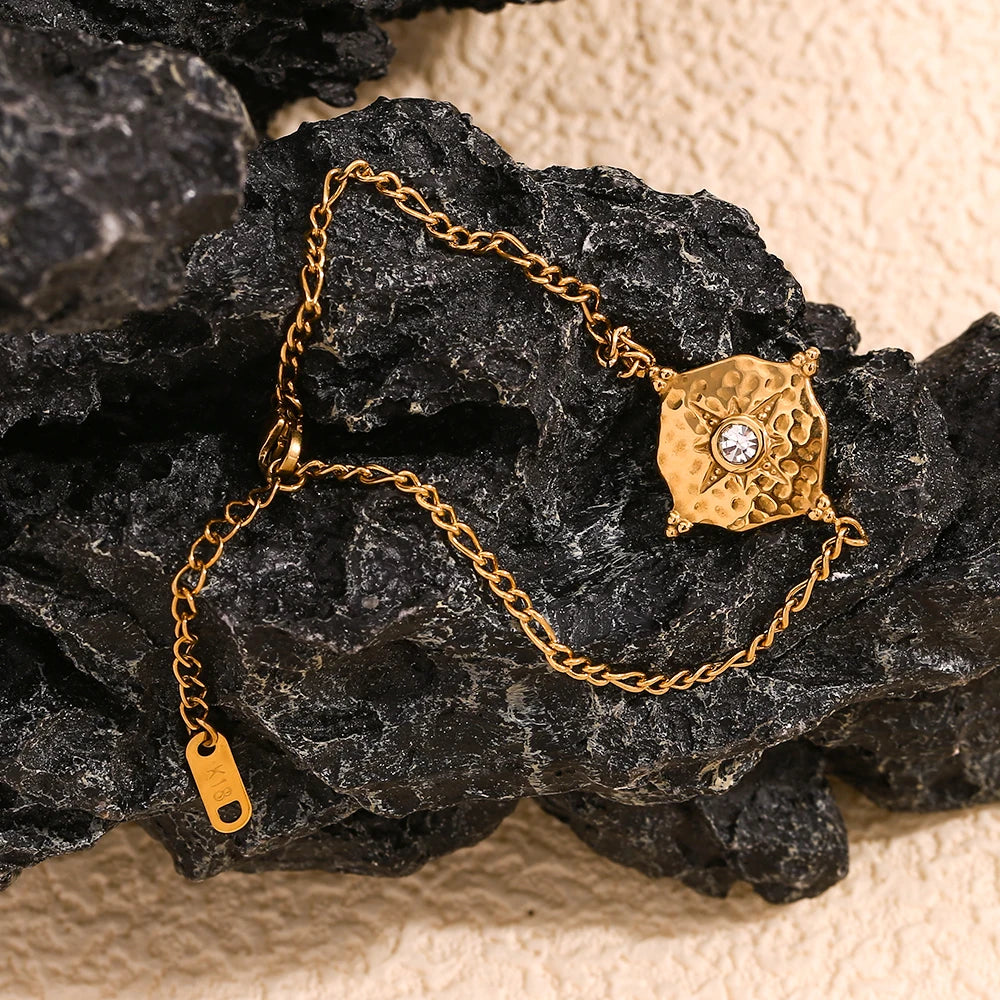 Naisten kompassirannekoru tuuliruusu