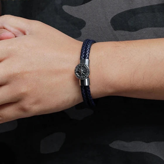 Miesten Kompassirannekoru Nahkaa Musta Tuuliruusu