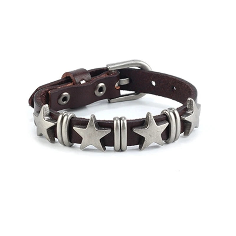 Vintage-tyylinen rannekoru ruskeilla tähdillä