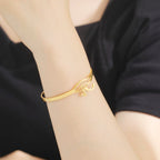 Muinaisen Egyptin rannekoru Horuksen silmällä kulta