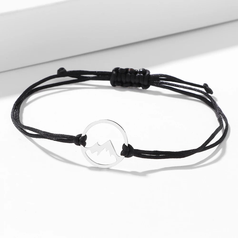 Narurannekoru, jossa on pyöreä vuoristoriipus 