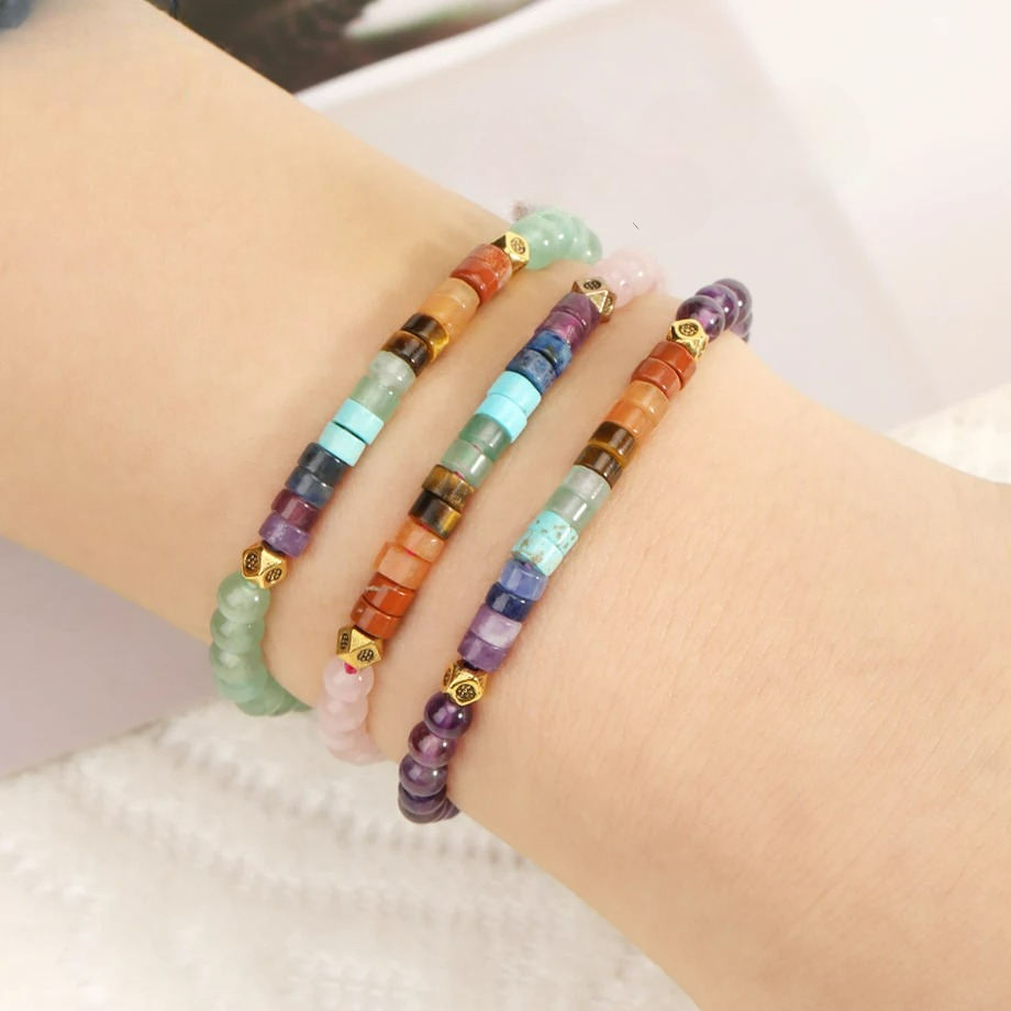 Rannekoru luonnonkivistä 7 chakraa Ruusukvartsi