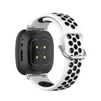 Fitbit Versa 3, Versa 4, Sense 1 ja Sense 2 -kellojen silikoniranneke valkoinen ja musta