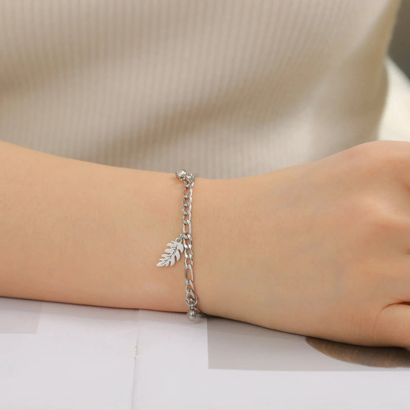 Palmulehtiriipus ja zirkoni tyyli A hopea