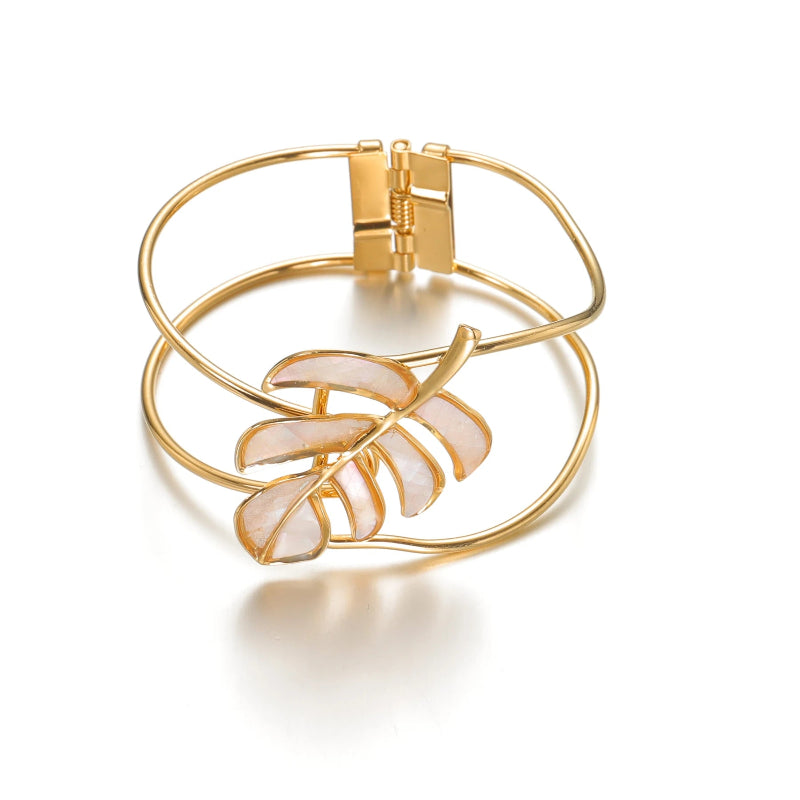 Valkoinen palmunsiemenrannekoru