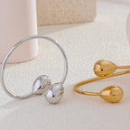 Hopeinen vesipisaran charmirannekoru