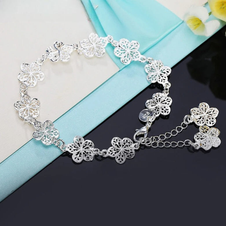 Rannekoru Gourmette Kukkia 5 Terälehteä Hopeanvärinen