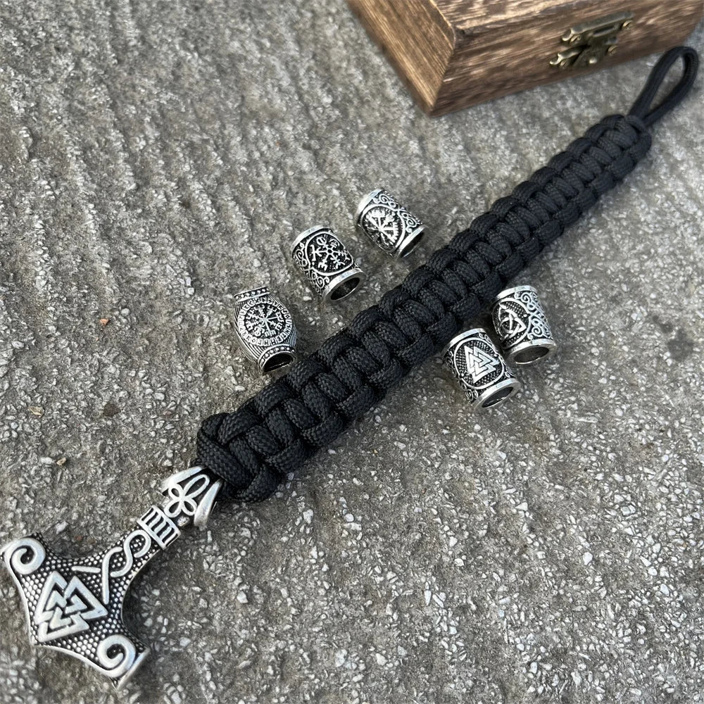Mjolnir-rannekoru - Thorin vasara Viking musta