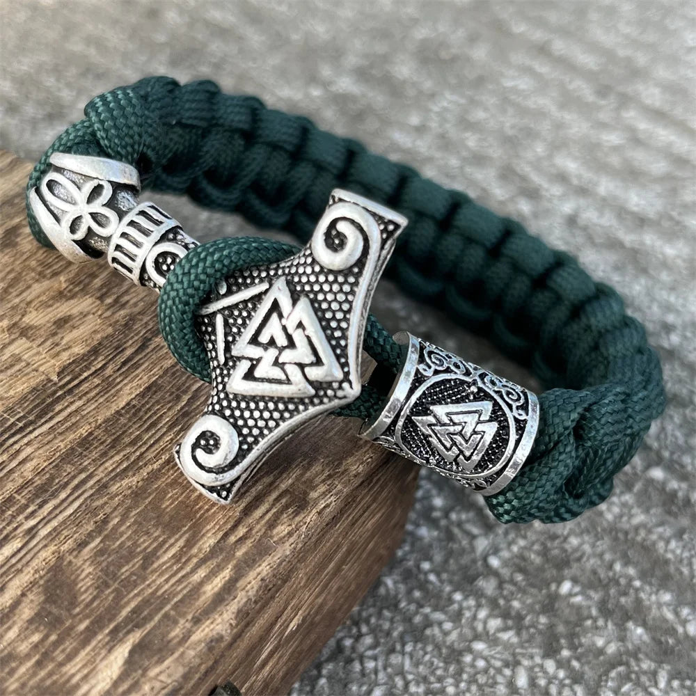 Mjolnir-rannekoru - Thorin vasara Viking vihreä