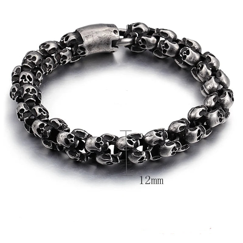 Monikallorannekoru goottityyliin, musta