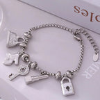 Naisten rannekoru avaimilla ja lukolla hopea