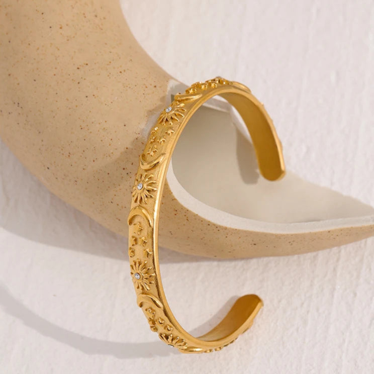 Rannekoru Retro Kuut ja Auringot zirkonilla