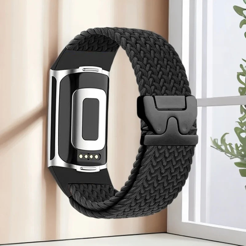 Punottu ranneke Fitbit Charge 5, Charge 6 -kelloon musta