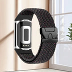 Punottu ranneke Fitbit Charge 5, Charge 6 -kelloon musta monivärinen