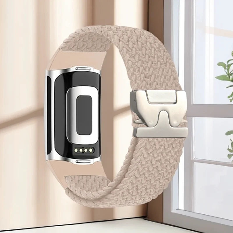 Punottu ranneke Fitbit Charge 5, Charge 6 -kelloon beige