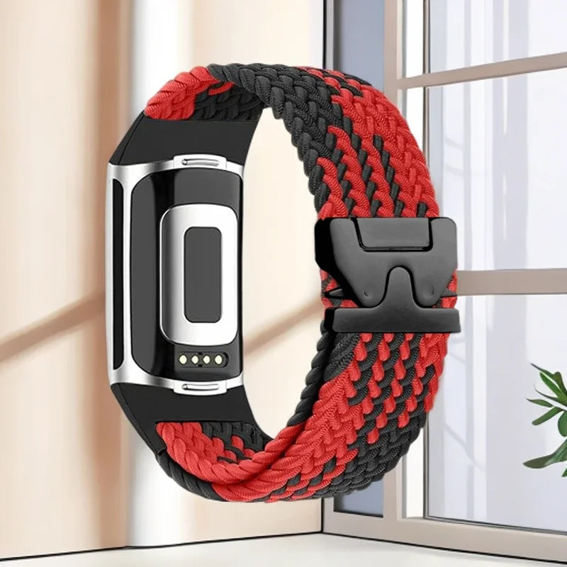 Punottu ranneke Fitbit Charge 5, Charge 6 -kelloon punainen musta