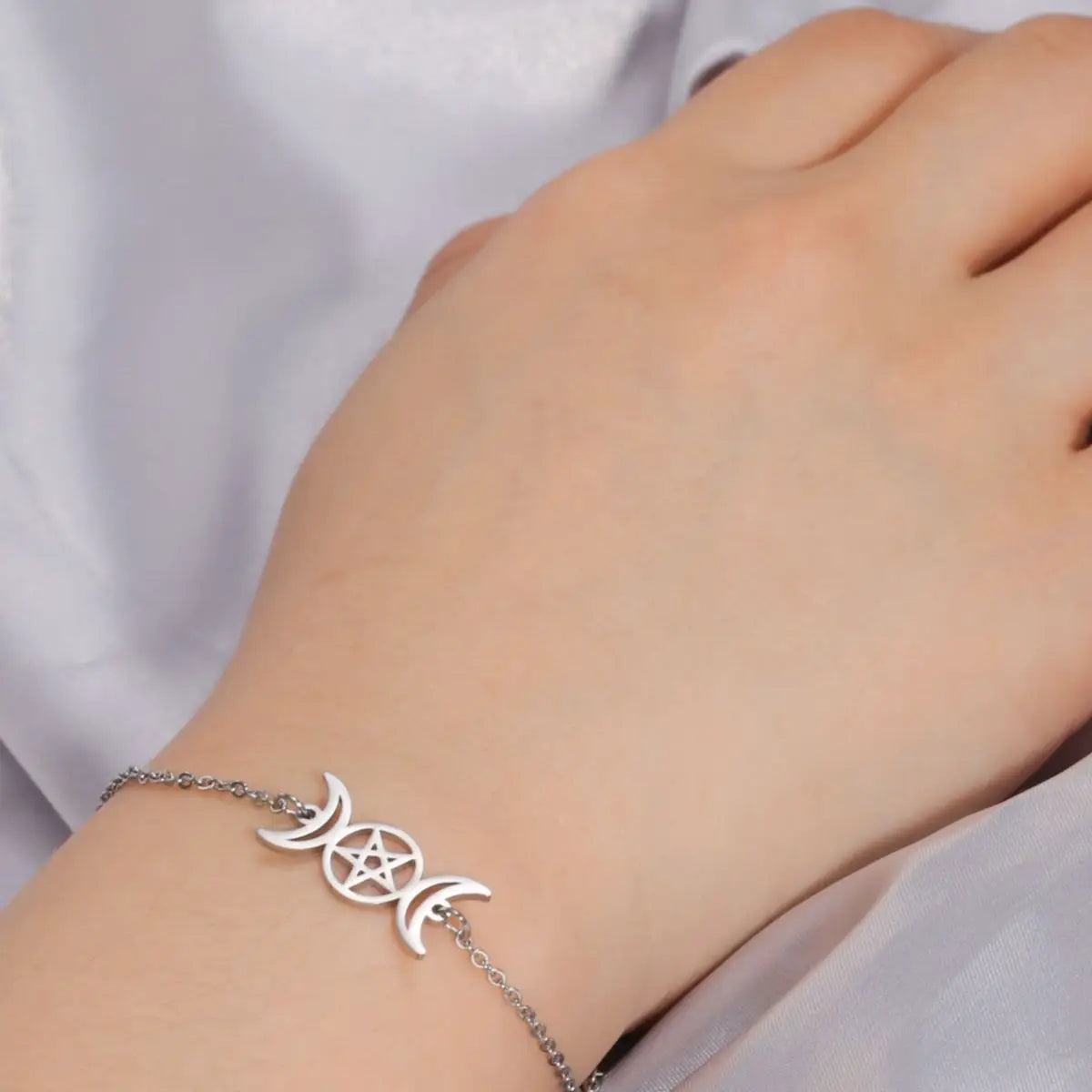 Kolmoiskuukausi noituus Wiccan rannekoru hopea