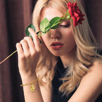 Neitsyt Marian kristillinen rannerengas kulta