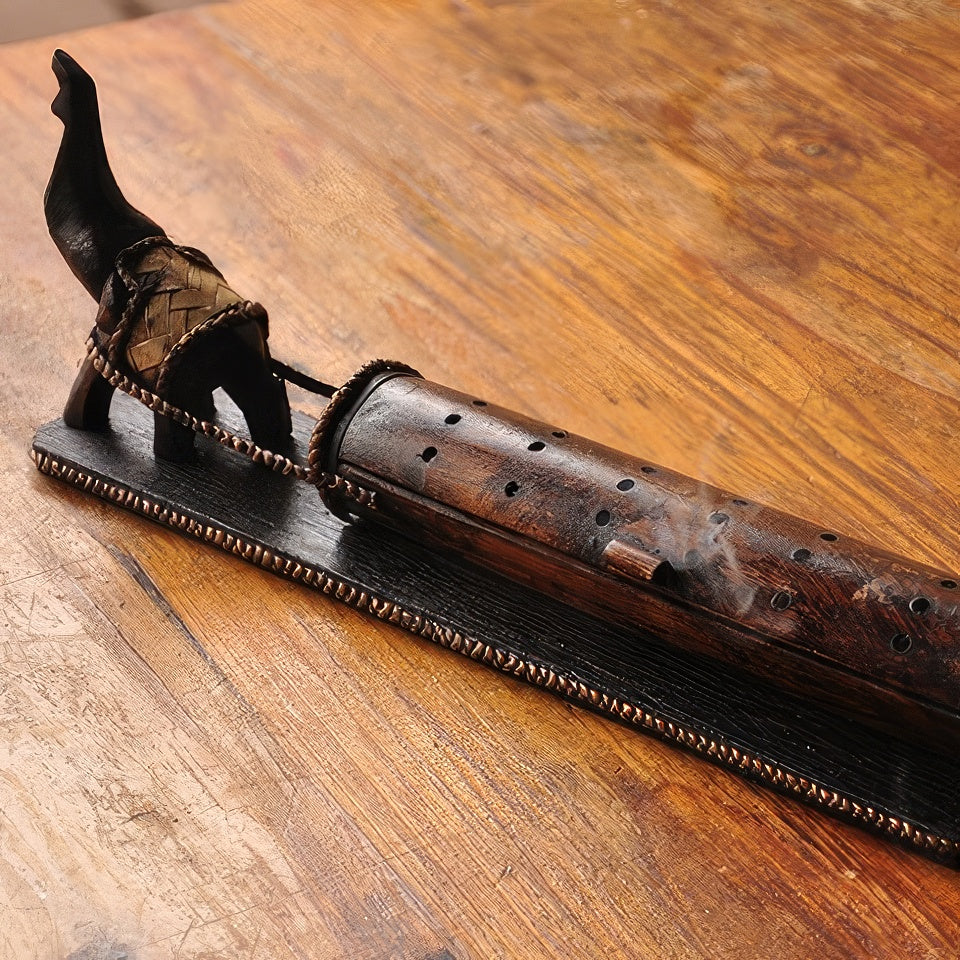 Puinen suitsukepoltin 