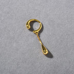 Korvakorut renkaat ohut vesipisara kulta