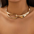 Collier à texture audacieuse géométrique