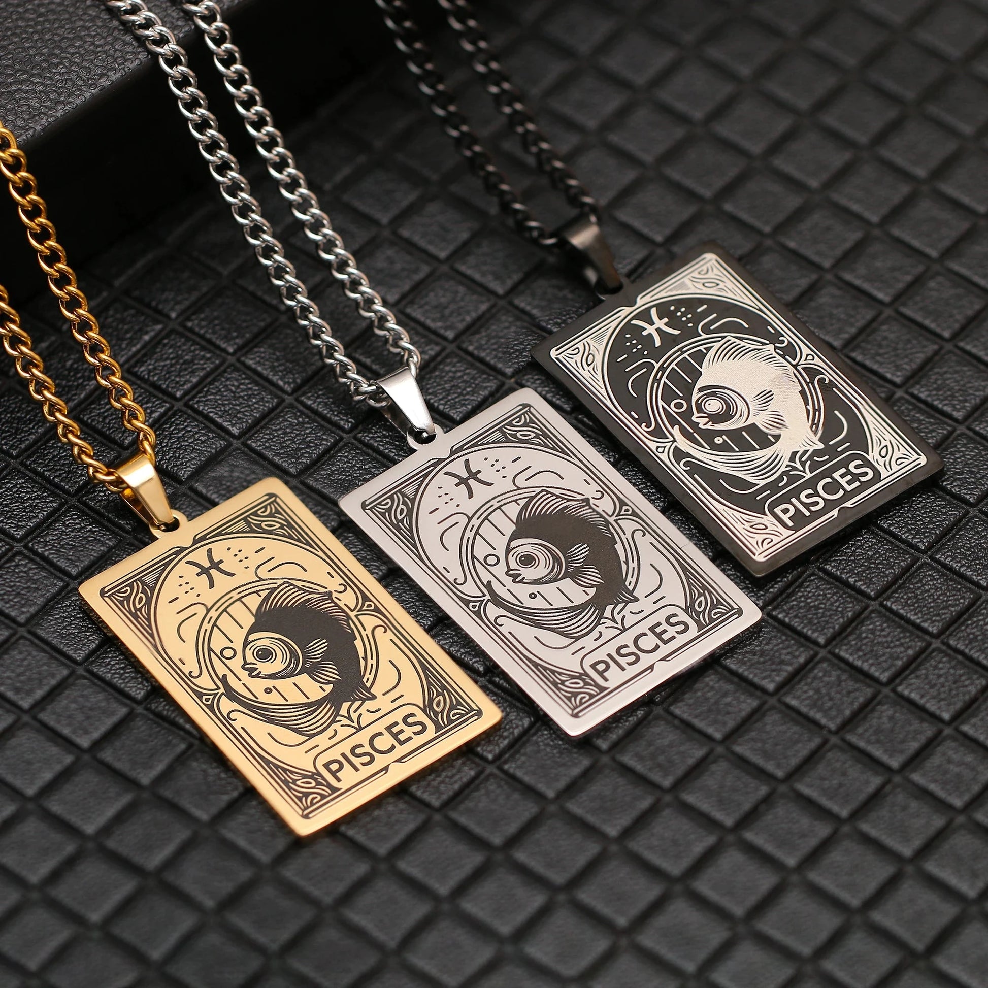 Kaulakoru, jossa kaunis astrologinen horoskooppimerkki-riipus