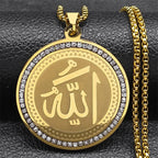 Kaulakoru, jossa on Allahin amulettiriipus, arabialainen islamilainen muslimi kulta