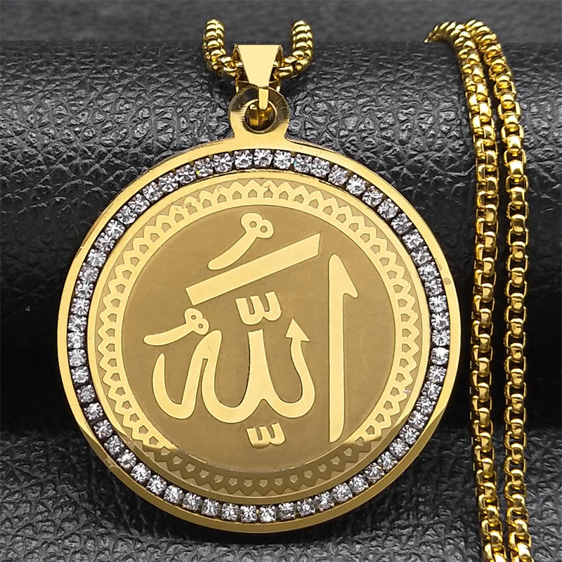 Kaulakoru, jossa on Allahin amulettiriipus, arabialainen islamilainen muslimi kulta