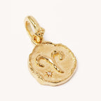 Kaulakoru astrologisella riipuksella, horoskooppimerkki