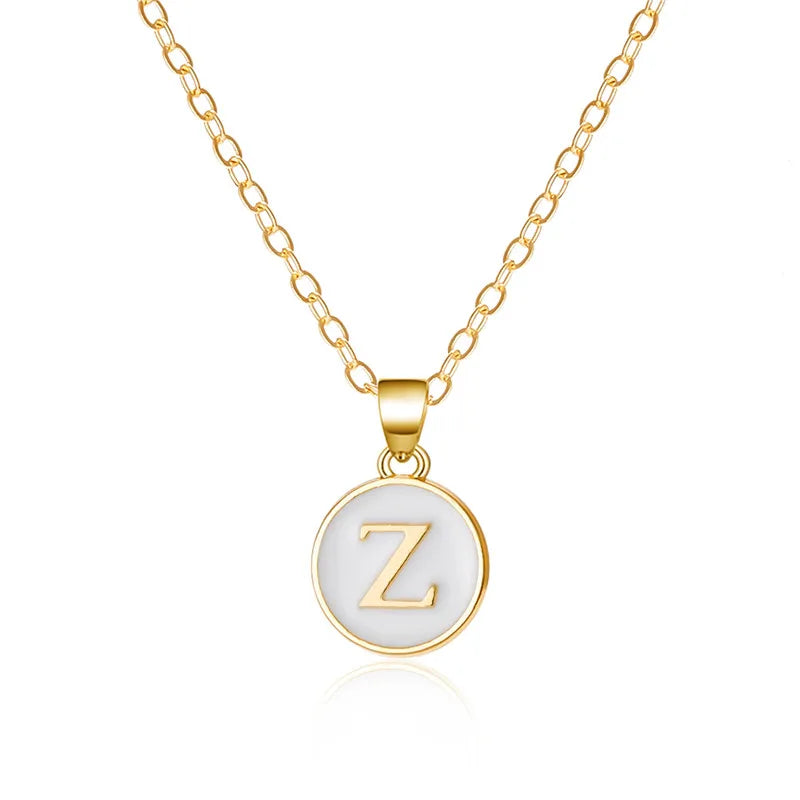 Kaulakoru valkoisella z-kirjaimen riipuksella