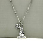 Kaulakoru, jossa Buddha-riipus ja lootuskukka