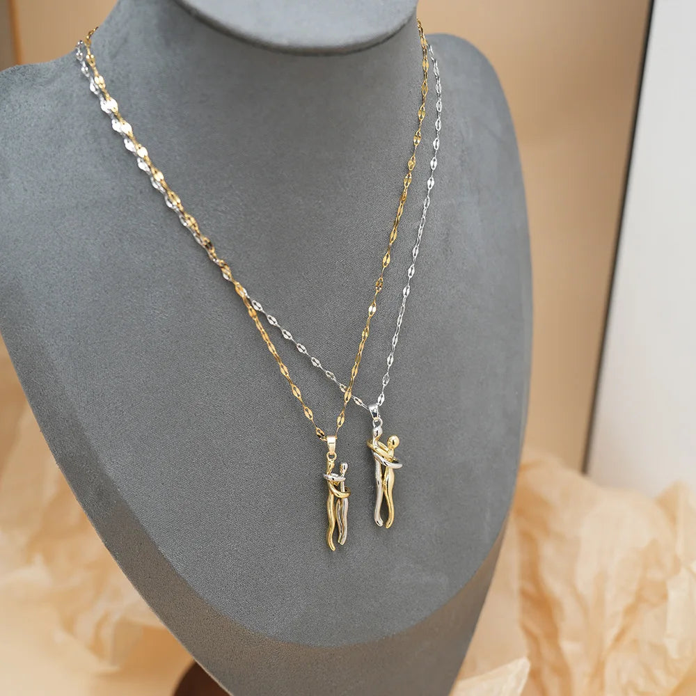 Kaulakoru rakkauden halin riipuksella 