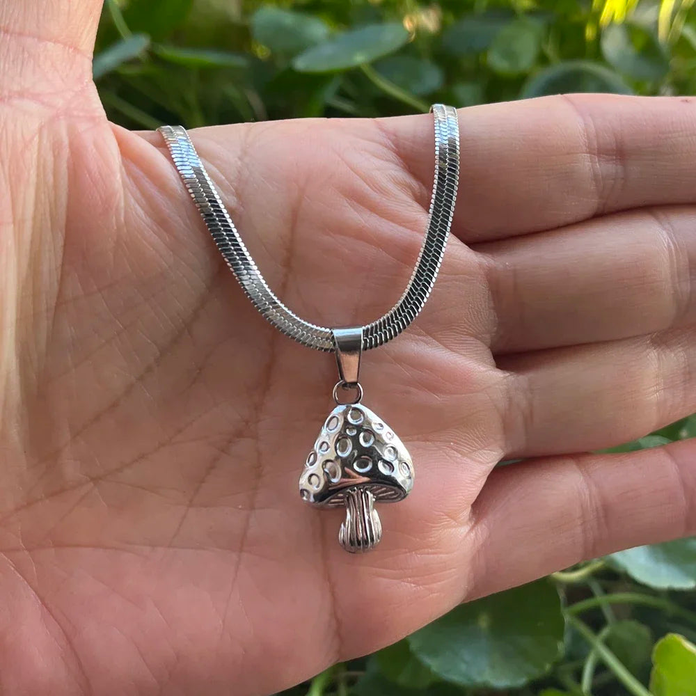 Kaulakoru hopeinen sieniriipus