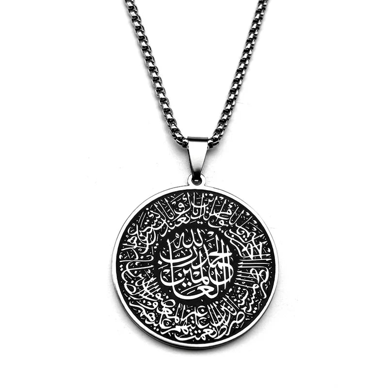 Kaulakoru, jossa arabialainen islamilainen muslimi Koraanin riipus hopea
