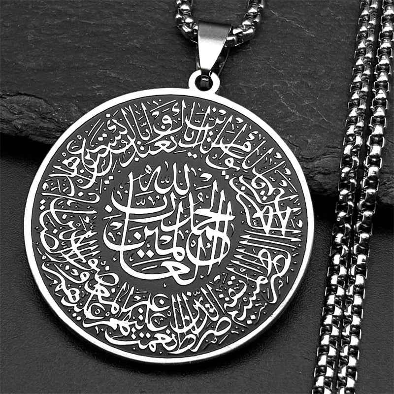 Kaulakoru, jossa arabialainen islamilainen muslimi Koraanin riipus hopea