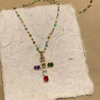 Kaulakoru naisten zirkoniristiriipuksella