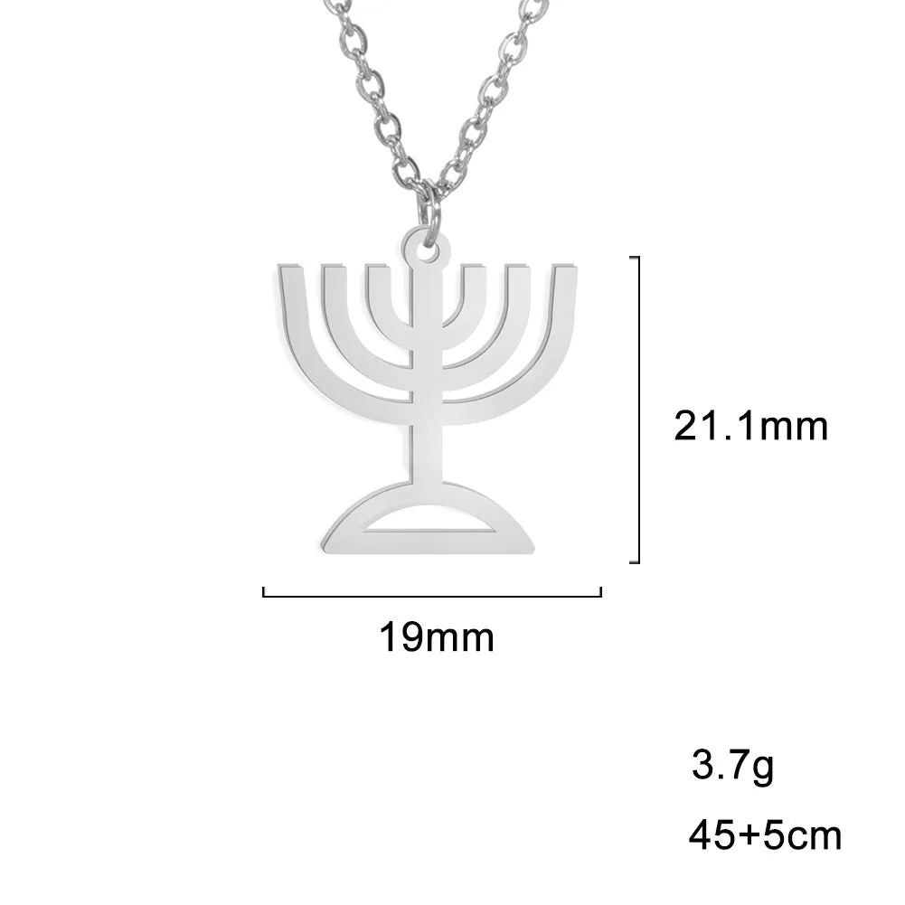 Kaulakoru, jossa on Menorah-riipus, juutalaisen identiteetin symboli