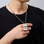 Kaulakoru tyylikkäällä astrologisen horoskoopin riipuksella 