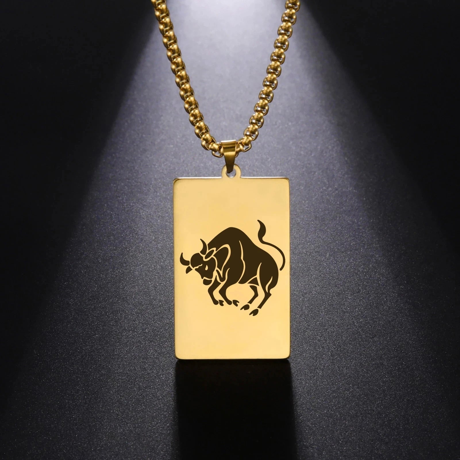 Kaulakoru tyylikkäällä astrologisen horoskoopin riipuksella