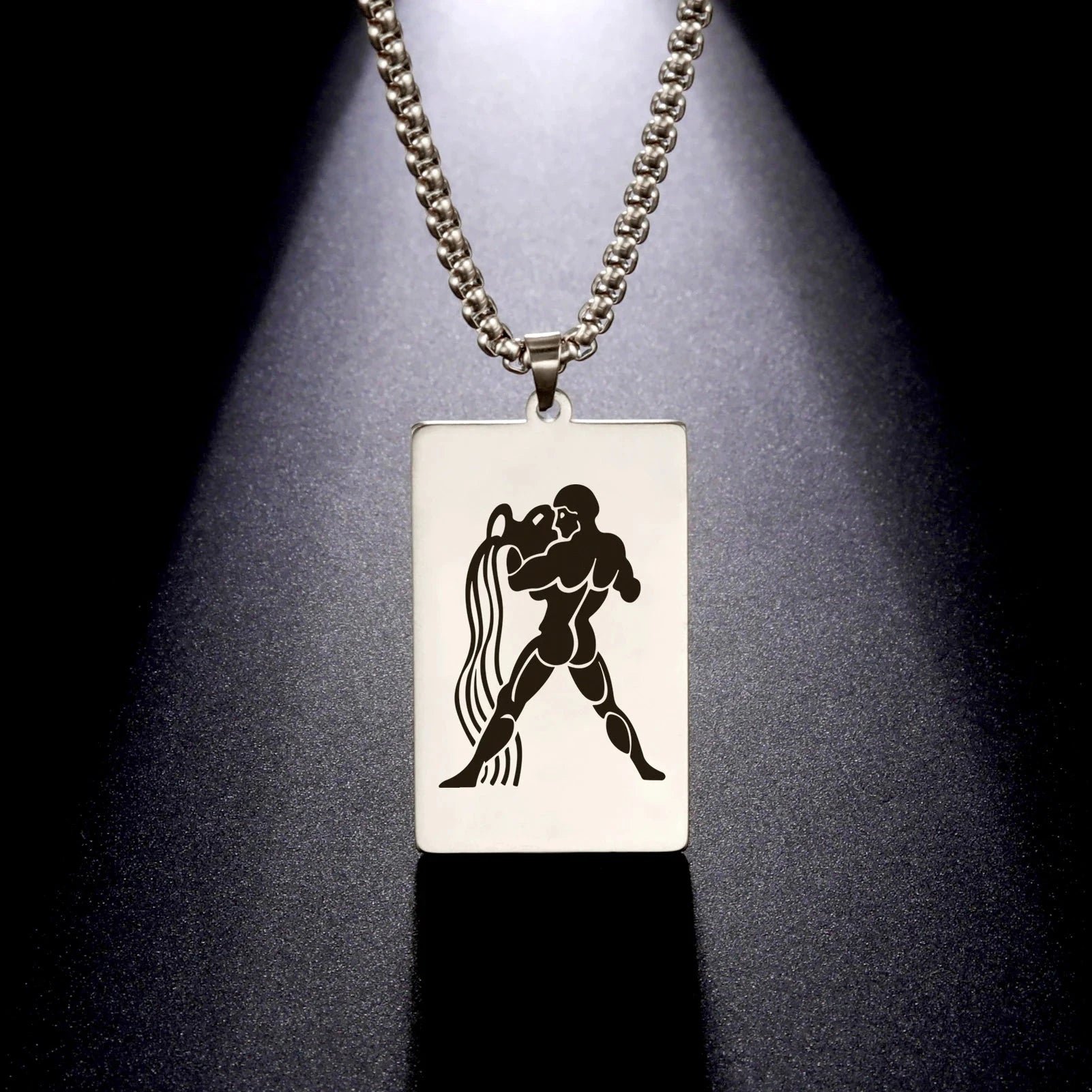 Kaulakoru tyylikkäällä astrologisen horoskoopin riipuksella