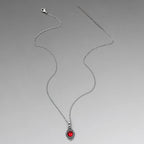 Kaulakoru vintage-tyylisellä etnisellä riipuksella naisille