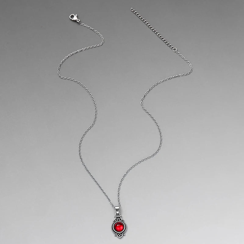 Kaulakoru vintage-tyylisellä etnisellä riipuksella naisille