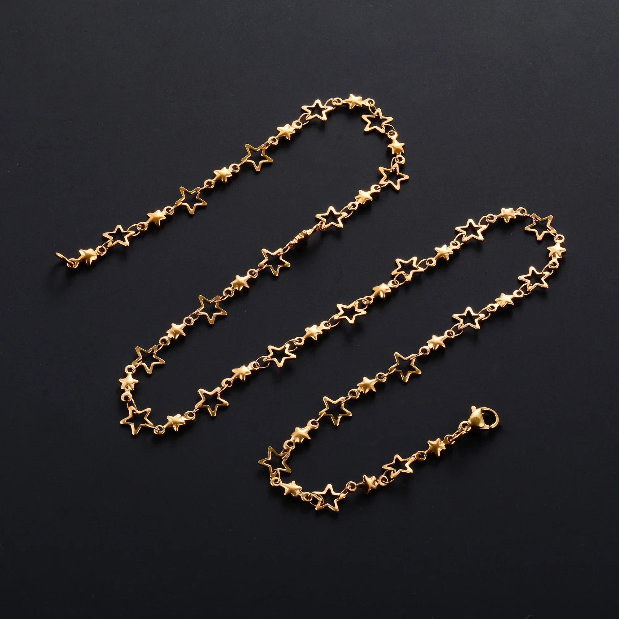 Kaulakoru tähtiriipuksella astrologiaa varten miehille tai naisille kulta