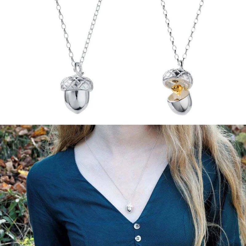 Kaulakoru sydänriipuksella ja tupsulla