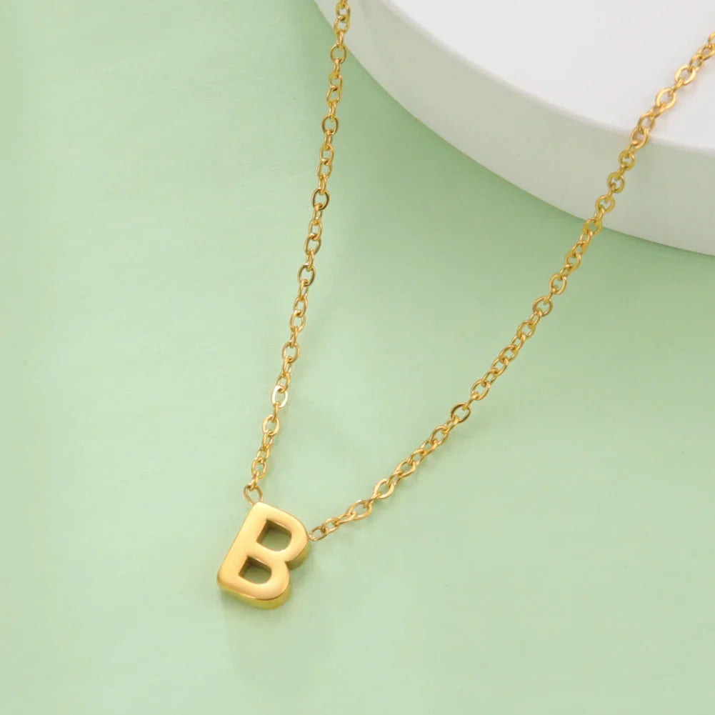 Kaulakoru alkukirjainriipuksella - kirjain 