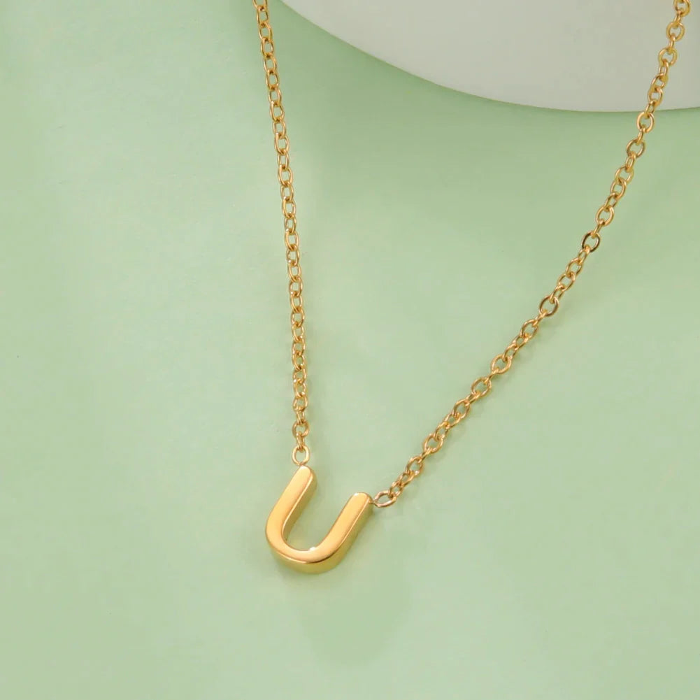 Kaulakoru alkukirjainriipuksella - kirjain 