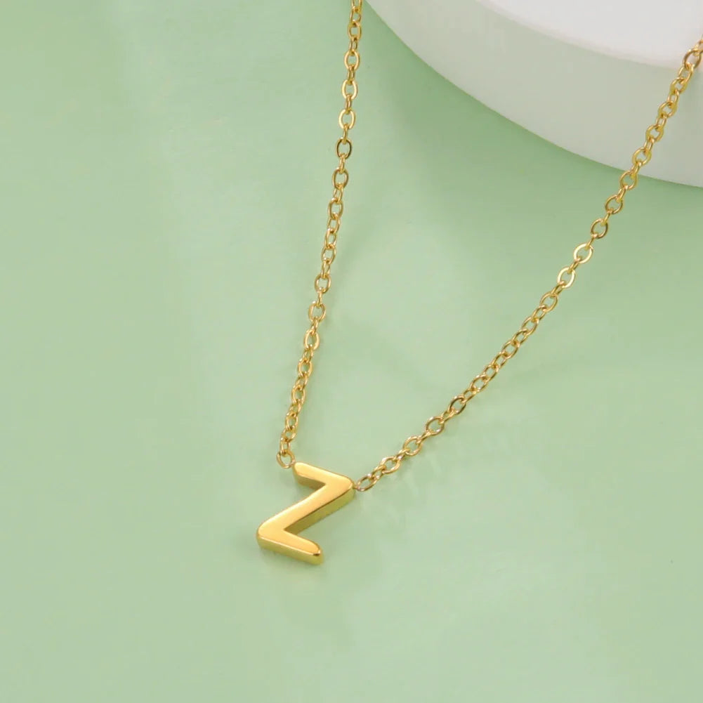 Kaulakoru alkukirjainriipuksella - kirjain 